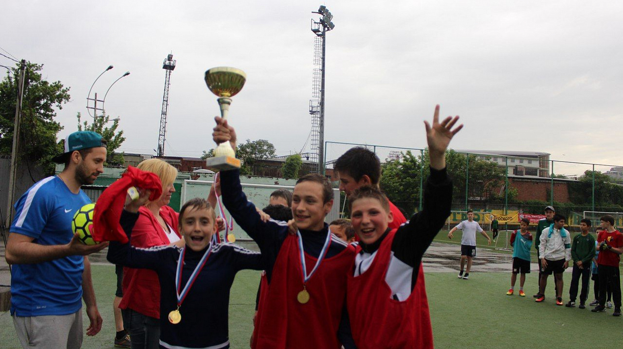 В Краснодаре завершился весенний турнир по мини-футболу среди дворовых команд