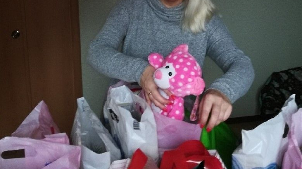 Фонд «Драгоценные жизни» вручил подарки в детском центре «Росток».jpg