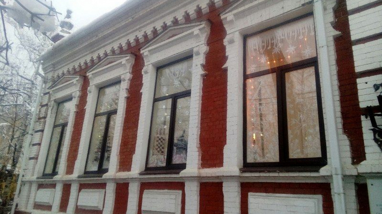 В Центральном округе назвали образовательные учреждения с лучшим новогодним оформлением