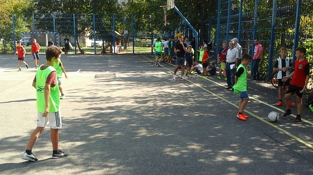 В Центральном округе проходят товарищеские встречи по мини-футболу