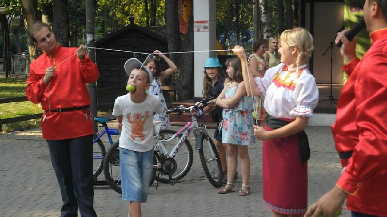 В Центральном округе отметили Яблочный спас