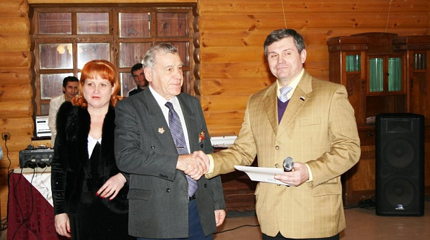 Депутат гордумы от Прикубанского округа Олег Маев поздравил ветеранов и актив общественности Фестивального с Днем защитника Отечества