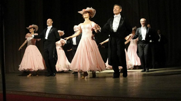 В Центральном округе состоялся отчетный концерт Народного ансамбля бального танца "Годы"