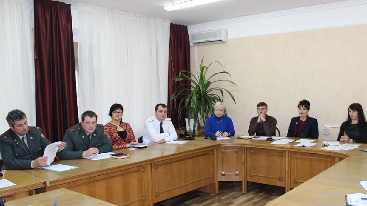 В администрации Центрального округа обсудили меры по недопущению распространения новых психоактивных веществ