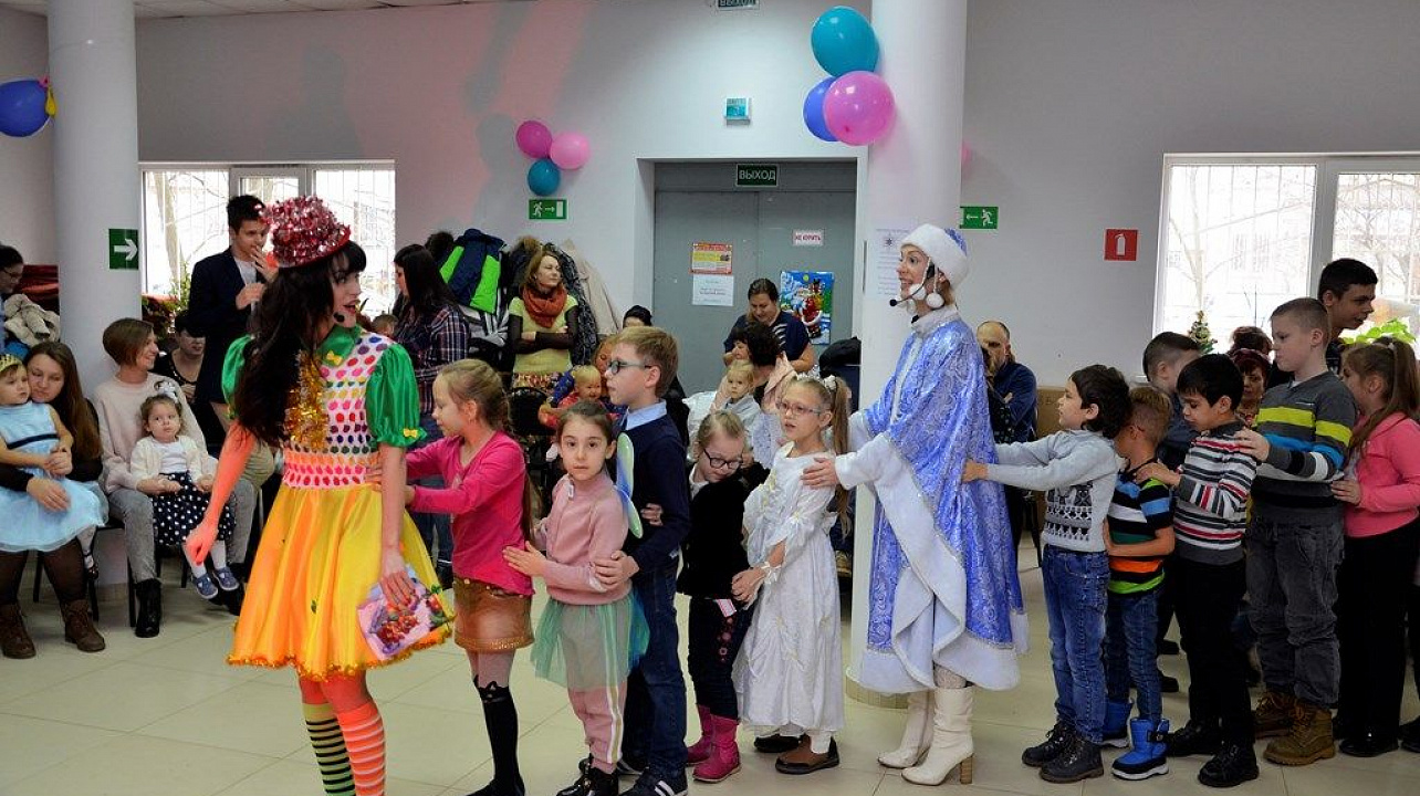 В Западной окружной организации ВОИ прошел новогодний утренник