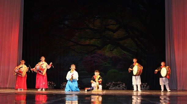 Более тысячи гостей и участников собрал Краснодарский городской молодёжный фестиваль «Песни и танцы народов мира»