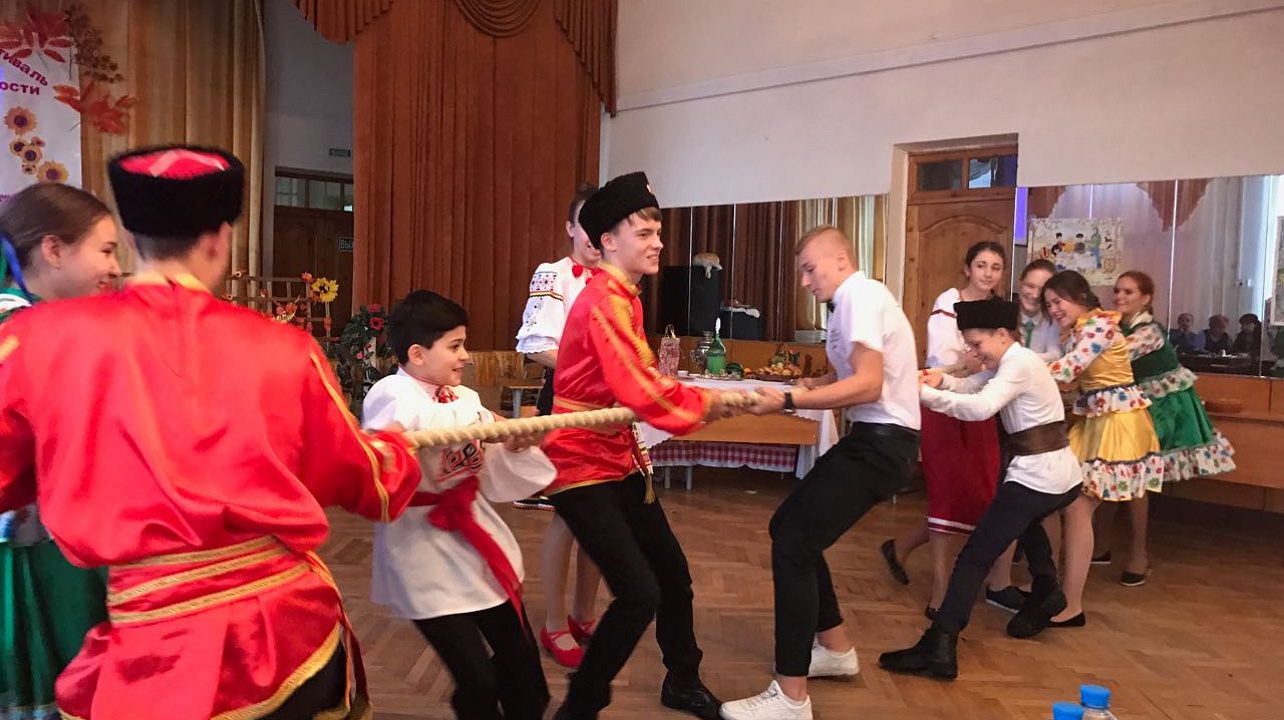 В Западном округе прошел окружной этап городского конкурса на «Лучший казачий класс»