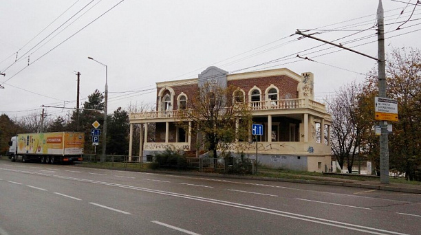 Администрация Краснодара выкупит здание возле Рождественского парка для учреждения допобразования