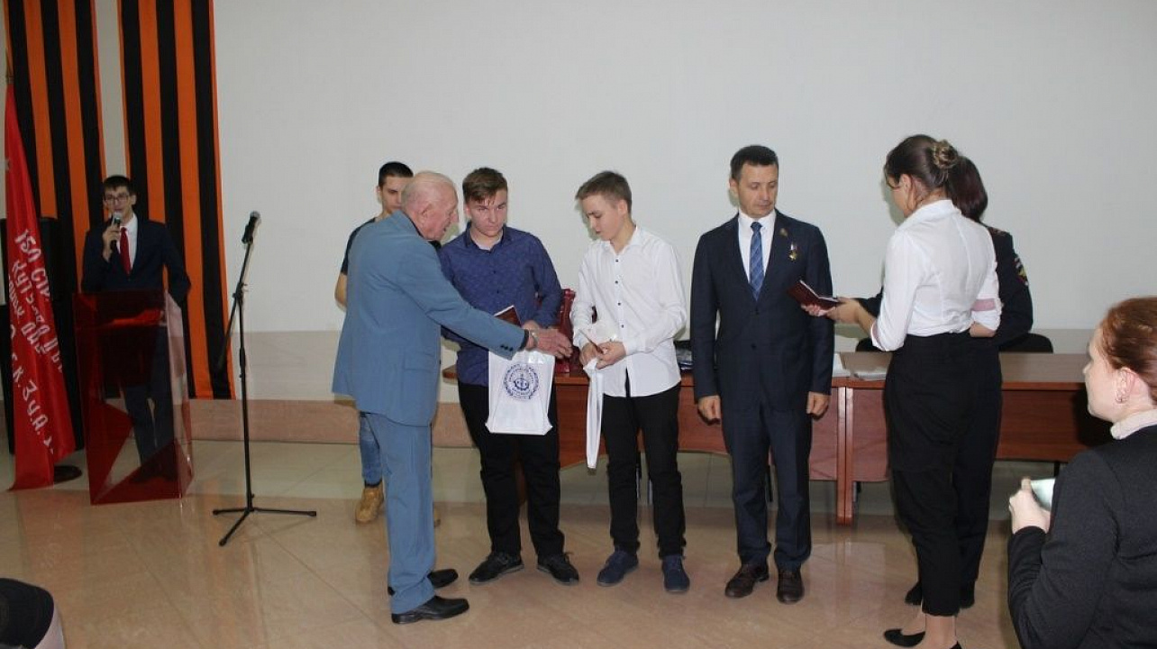 Юным гражданам Западного округа вручили первые паспорта