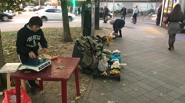 В Западном округе продолжается работа по пресечению несанкционированной торговли