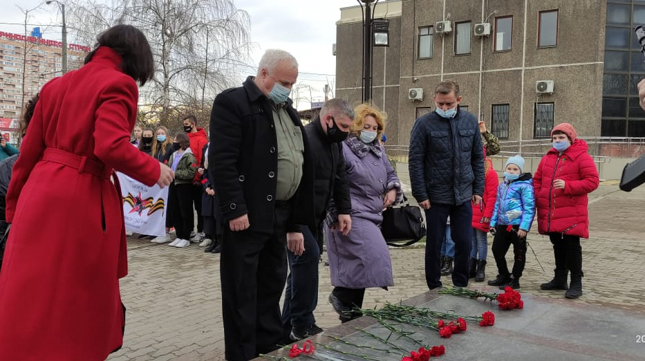 В Прикубанском округе у всех памятников героям Великой Отечественной войны прошли памятные мероприятия и возложение цветов