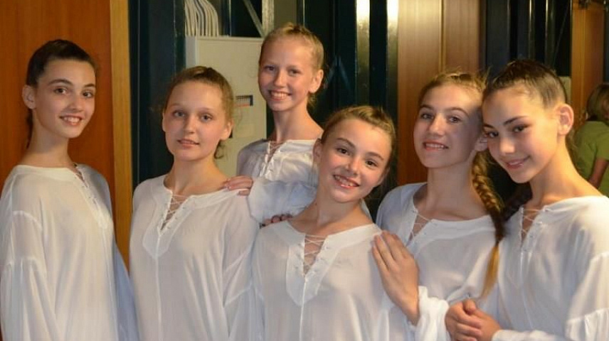 Подготовка к концертному выступлению на закрытиии.JPG