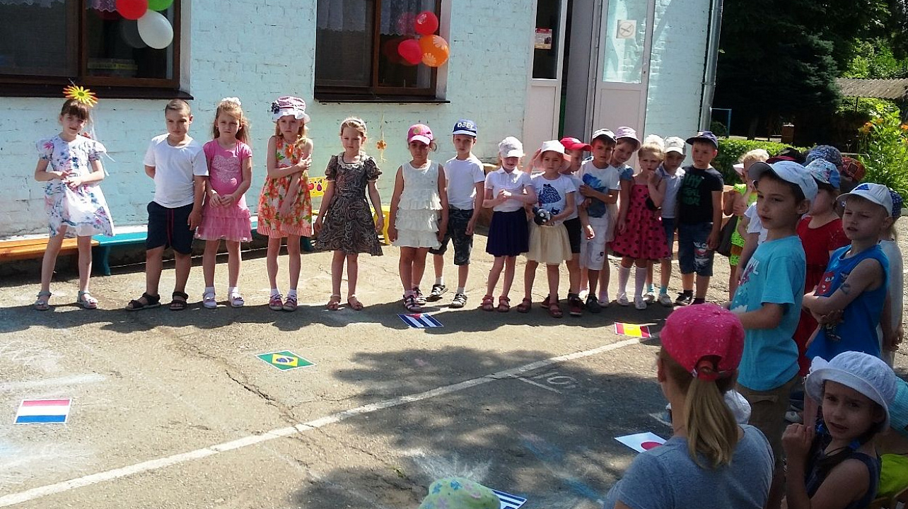 В детских садах Западного округа отметили День России