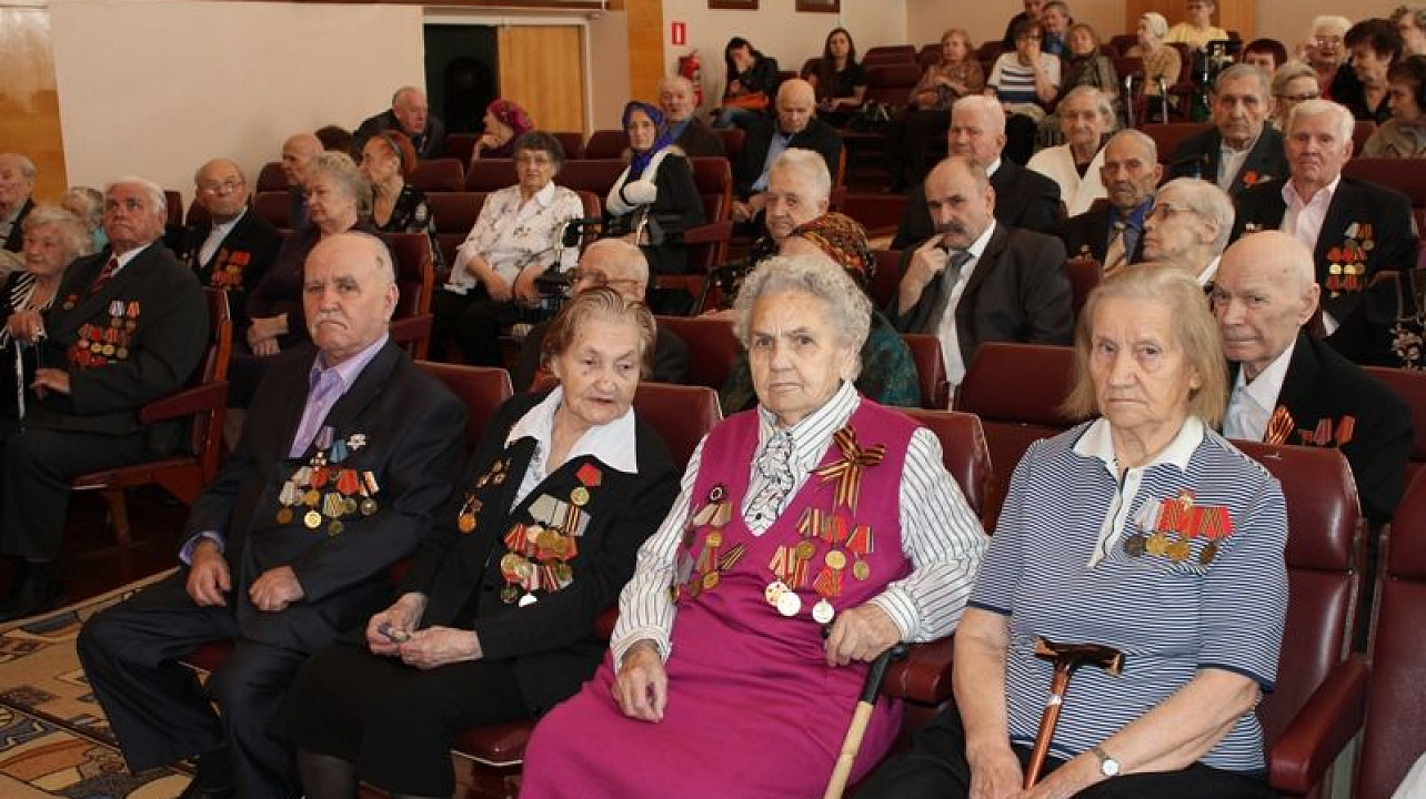 В геронтологическом центре «Екатеринодар» состоялось торжественное вручение юбилейных медалей