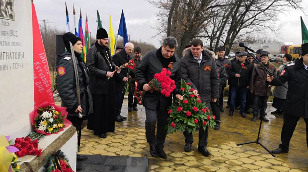 Делегация Западного округа посетила мемориал братьям Игнатовым  в  Северском районе