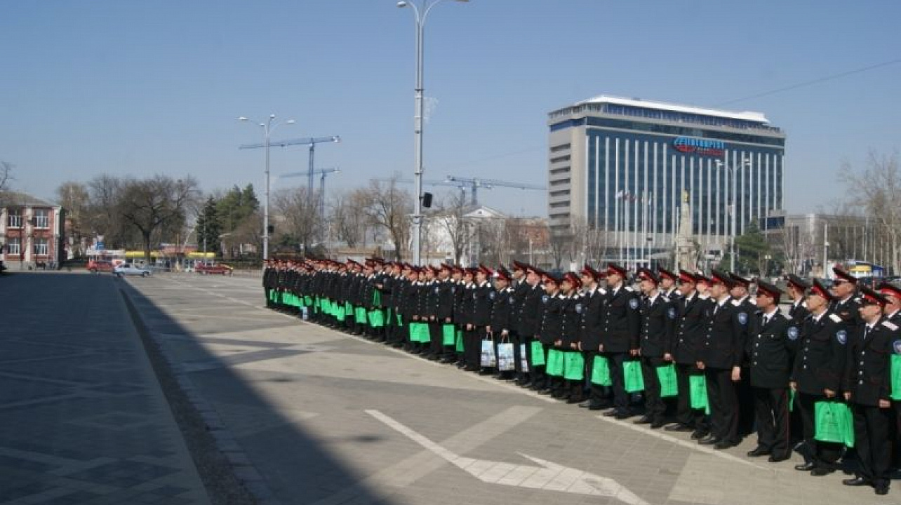 Смотр казаков-дружинников