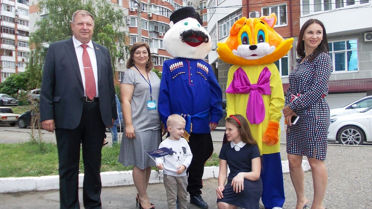 Международный День соседа отметили в Западном округе