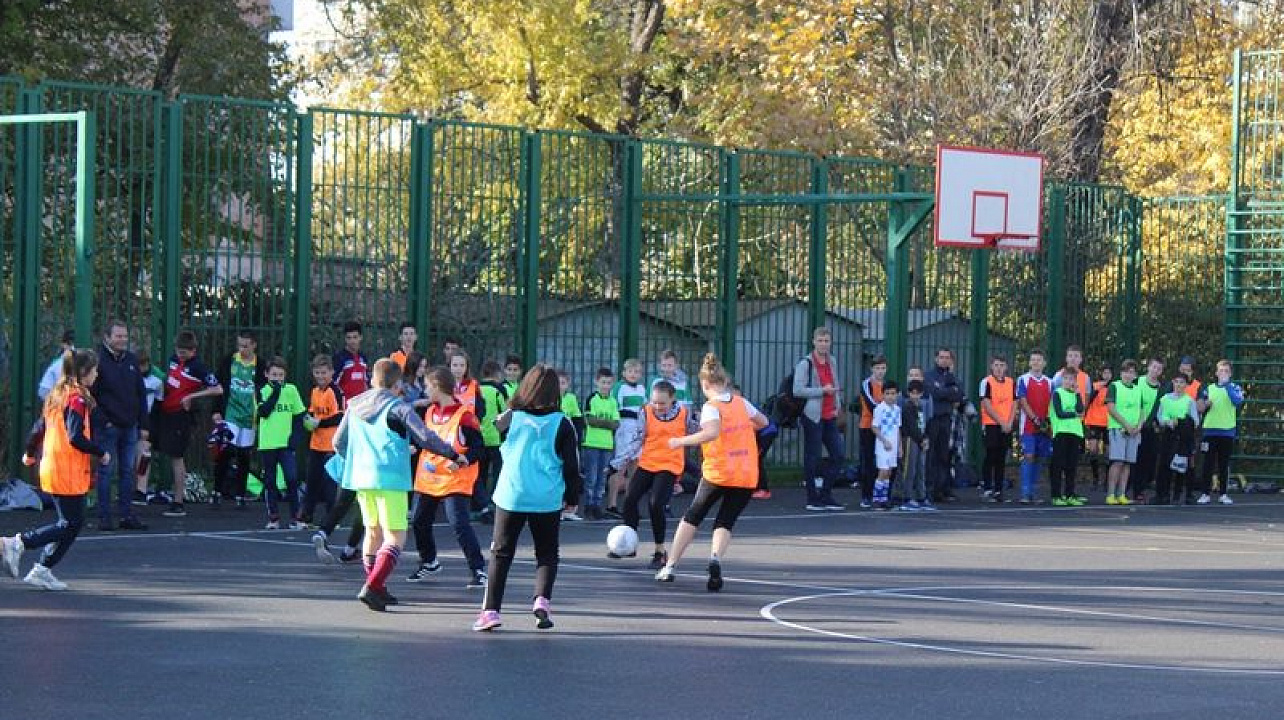 В Центральном округе стартовал турнир по мини-футболу
