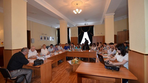 Круглый стол, посвящённый празднованию Дня России