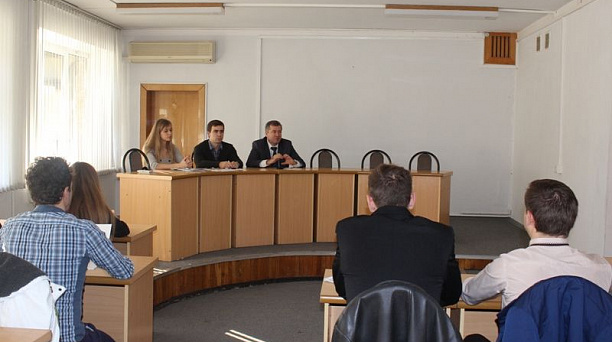 В администрации Центрального округа состоялось заседание членов Молодежного парламента