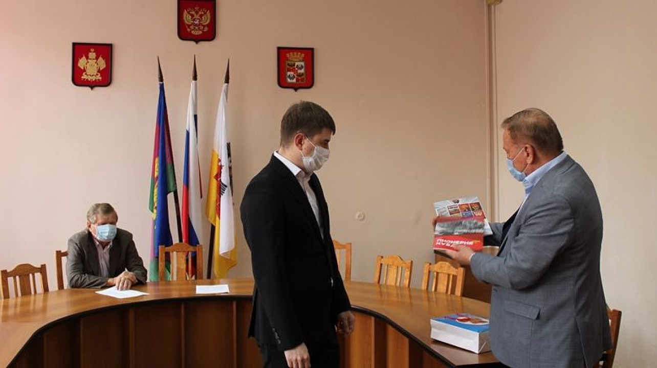 В Западном округе чествовали ветеранов комсомола Кубани_.jpg