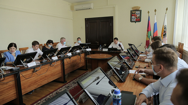 В Краснодаре авторов незаконных граффити будут вычислять по материалам уличных камер видеонаблюдения