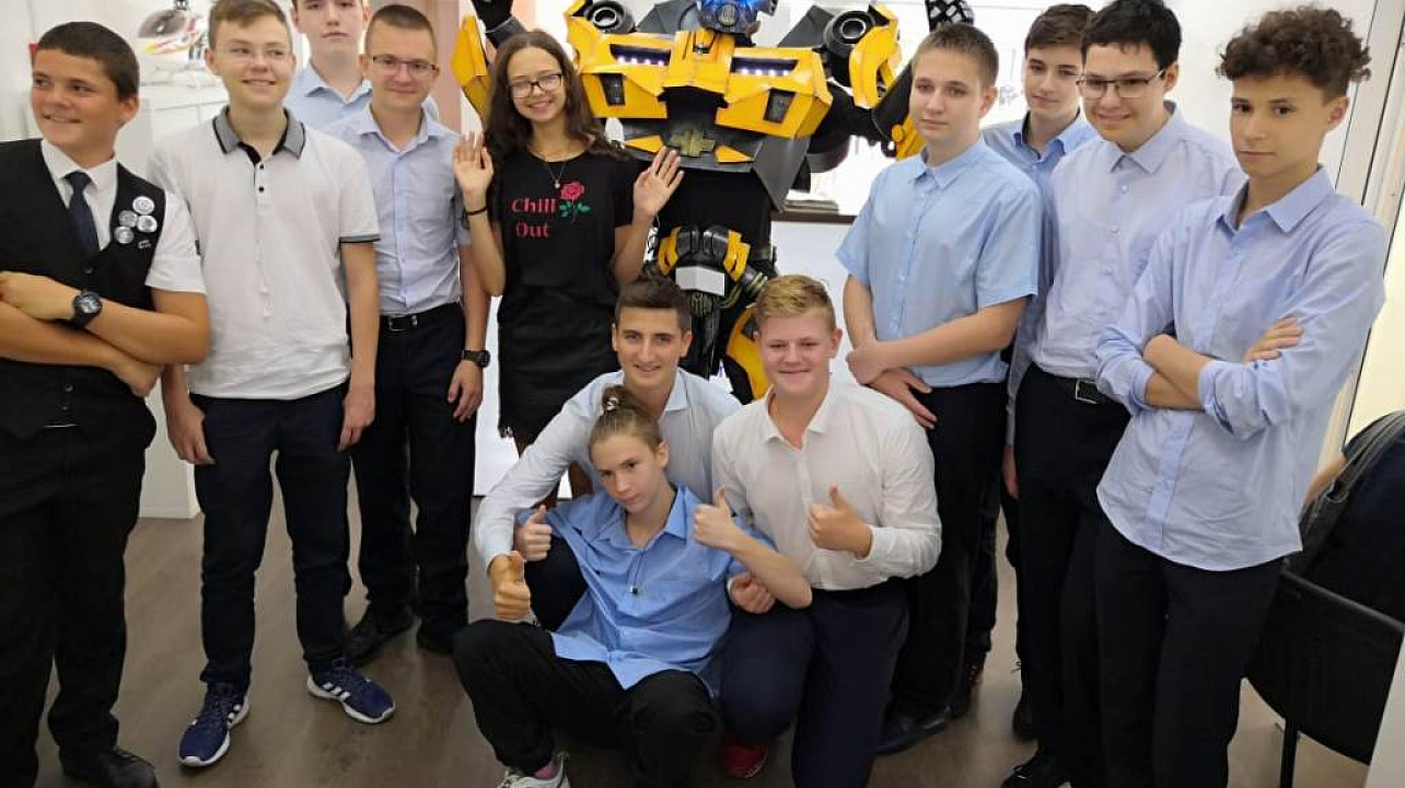 Учащиеся школ Западного округа посетили Центр детского и юношеского технического творчества.