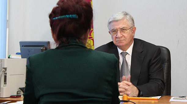 Владимир Евланов провел личный прием граждан