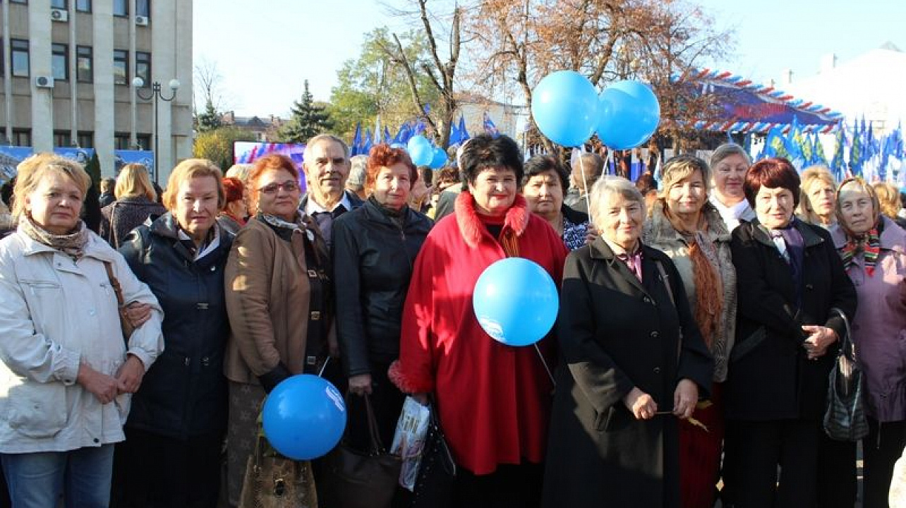 Жители Центрального округа отметили День народного единства