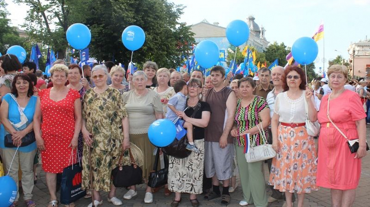 Жители Центрального округа приняли участие в праздновании Дня России