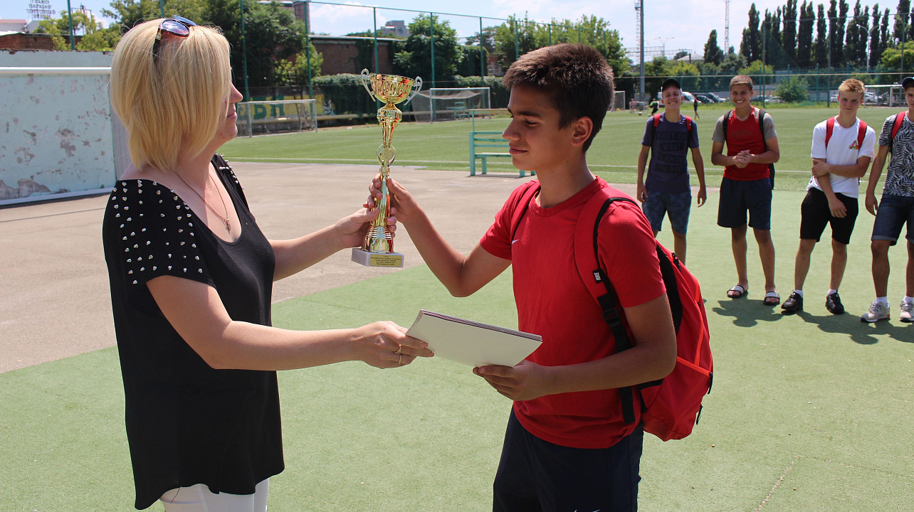 Определены команды, вышедшие в III этап Всекубанского турнира по футболу