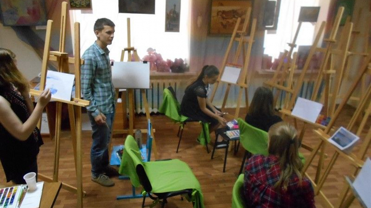 Движение «Содружество» организовало серию творческих мастер-классов ко Дню Победы.jpg