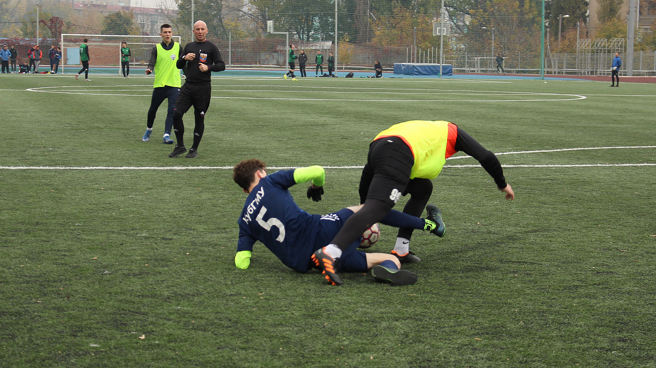 Завершился футбольный матч 8х8 среди студенческих команд  