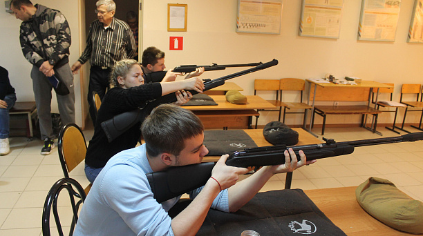 В университете физкультуры прошли соревнования по стрельбе «В университете физкультуры прошли соревнования по стрельбе «Снайпер-2018»Снайпер-2018»