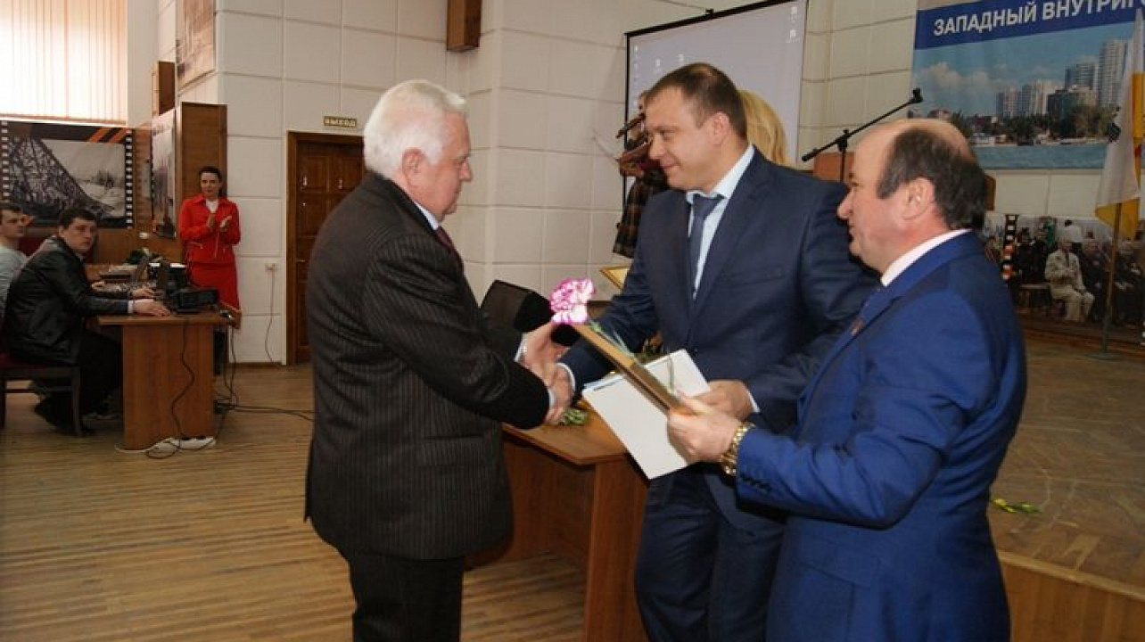 В Западном округе прошло  собрание ко Дню местного самоуправления