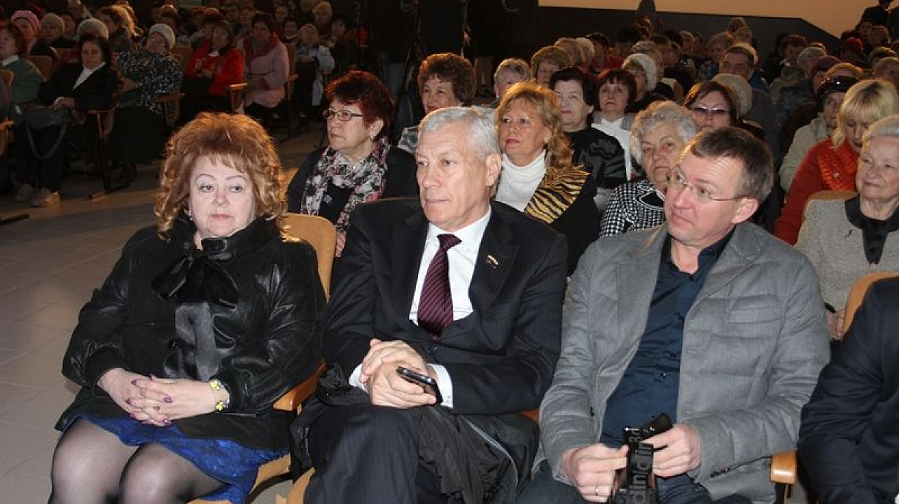 Глава города Владимир Евланов встретился с председателями ТОС округа