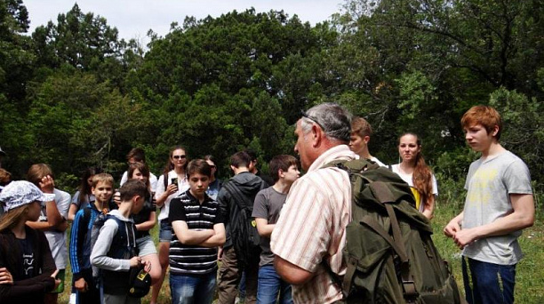 Учащиеся гимназии № 92 совершили палеонтологическую и геологическую экспедицию в Крым