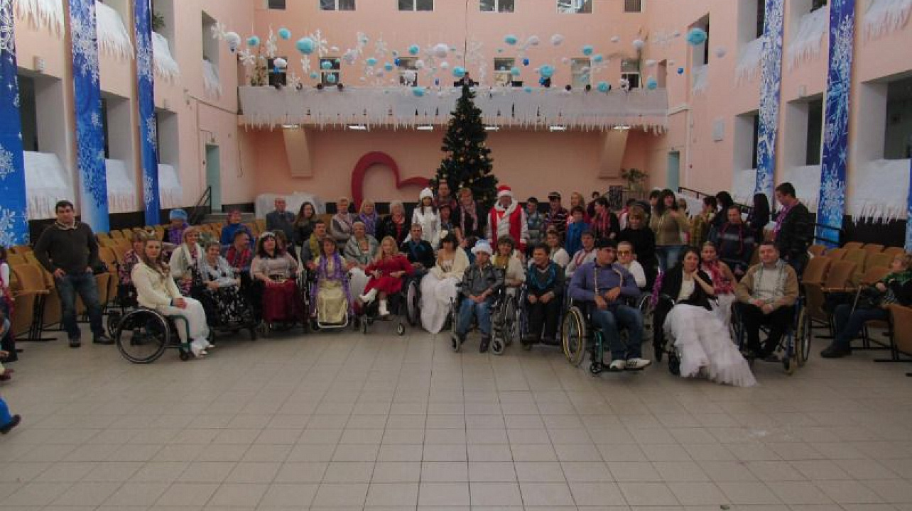 Новогодний бал прошел в общественной организации "Д.О.М.".jpg