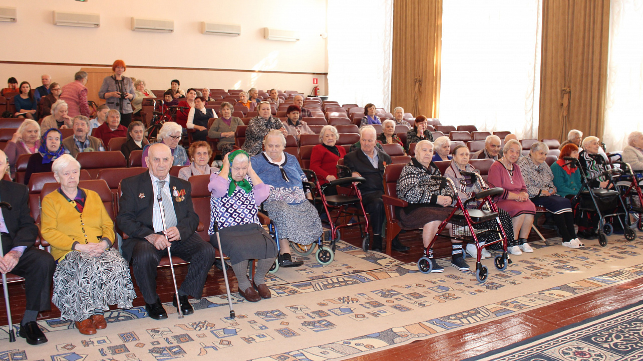 В Центральном округа продолжают вручать ветеранам ВОВ медали «75 лет со дня освобождения Краснодарского края  и завершения битвы за Кавказ»
