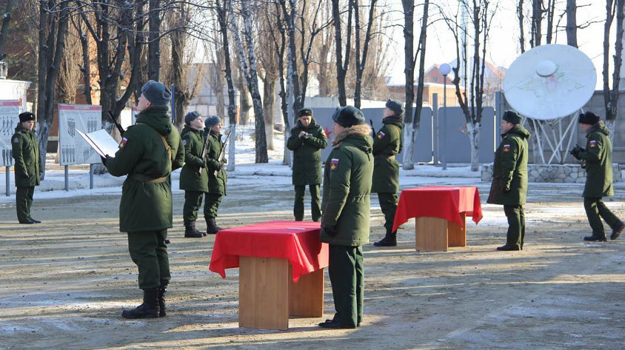 Военнослужащие в/ч 40304 пригласили учащихся школы №67 на присягу