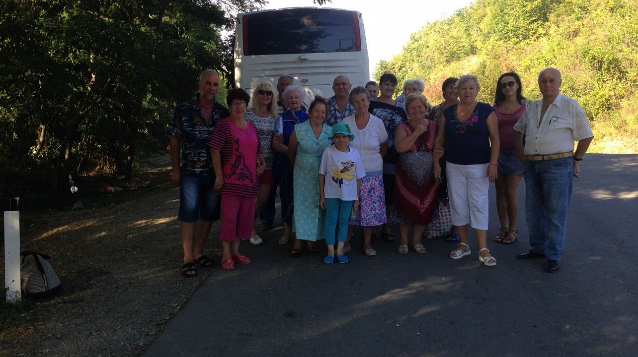 Актив жителей микрорайонов Вавилова и Славянский посетил Криницу