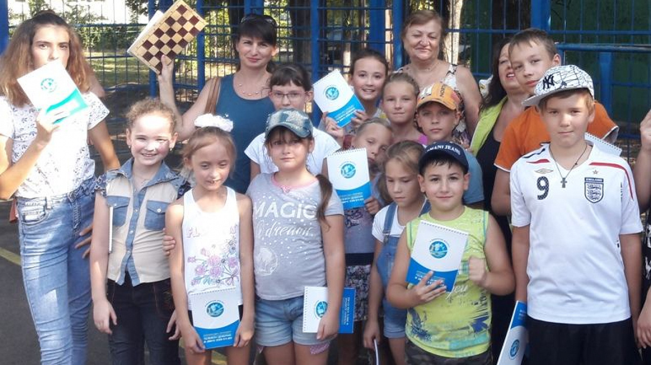 На спортплощадках Центрального округа проходят соревнования по подвижным играм