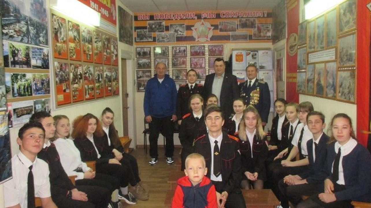 Уроки мужества прошли для школьников города в Музее Боевой славы Прикубанского отделения РСВА.jpg