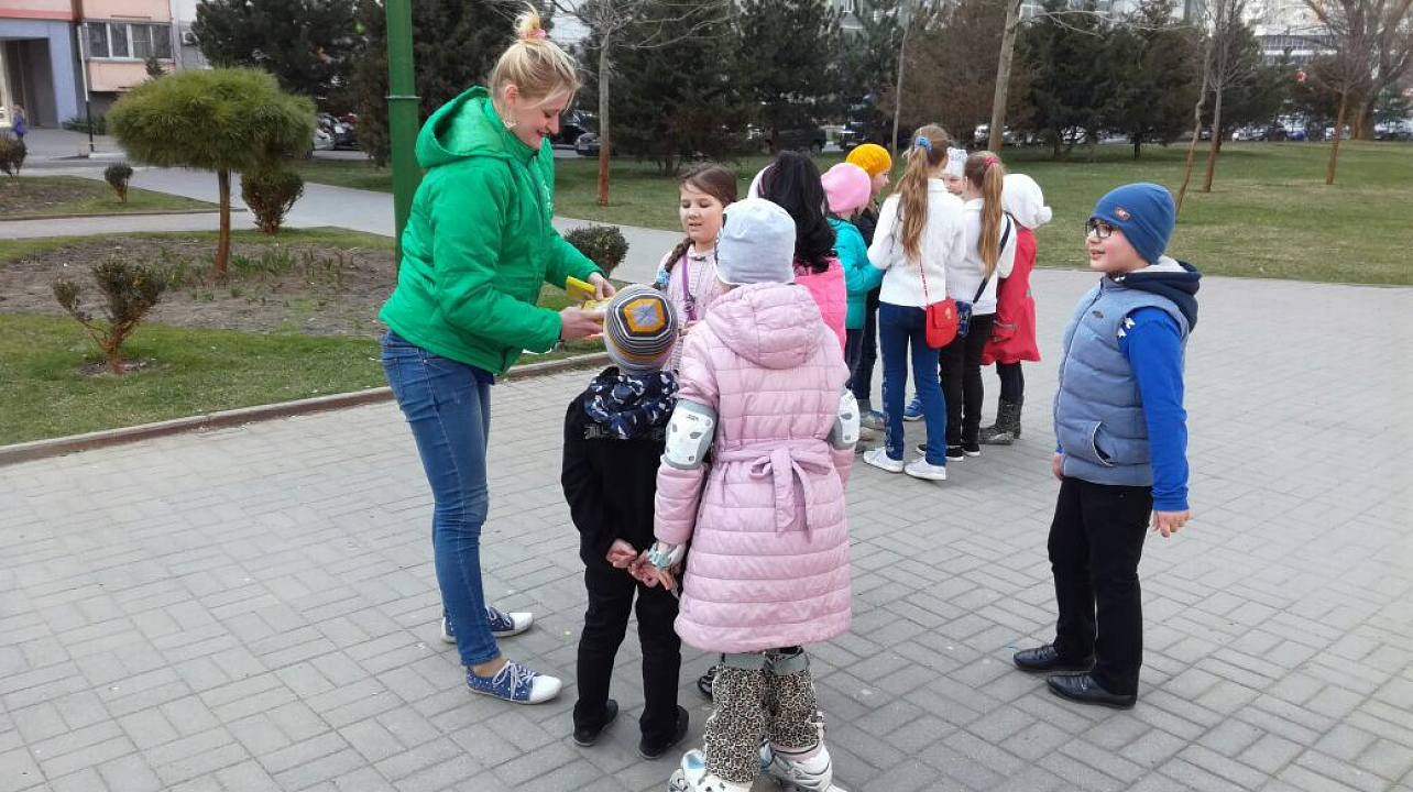 Молодёжный Совет провёл конкурс детского рисунка на асфальте «Нет войне!»