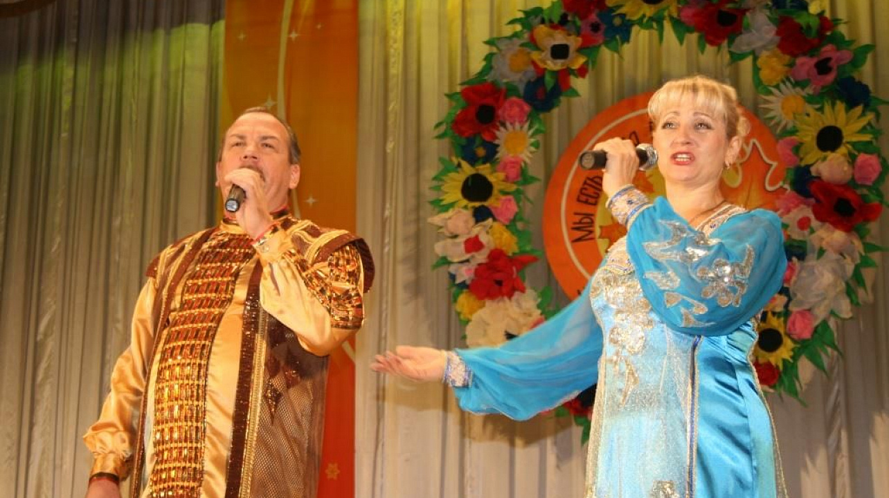 В честь Дня инвалида творческие коллективы Елизаветинского дома культуры дали большой концерт