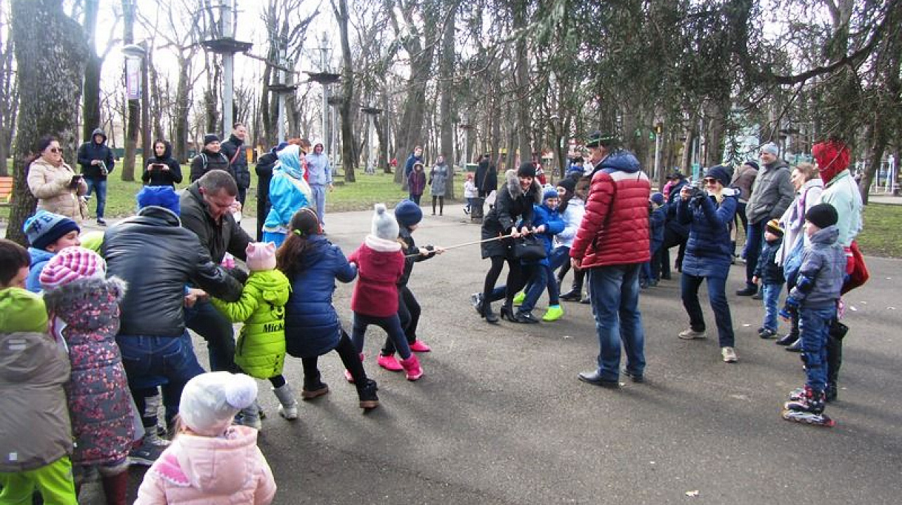 В Центральном округе прошел праздник «Широкая Масленица!»
