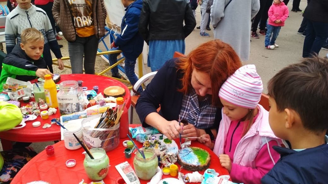 Концерт и мастер-классы ко дню города организовали на улице Черкасской