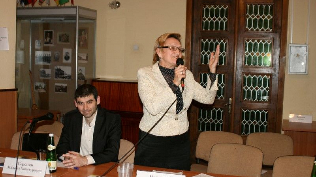 Заседание традиционного круглого стола посвятили Международному дню родного языка (9).JPG