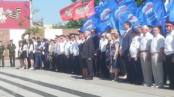 Жители и представители общественности Западного округа приняли участие в траурно-торжественных мероприятиях, посвященных Дню памяти и скорби