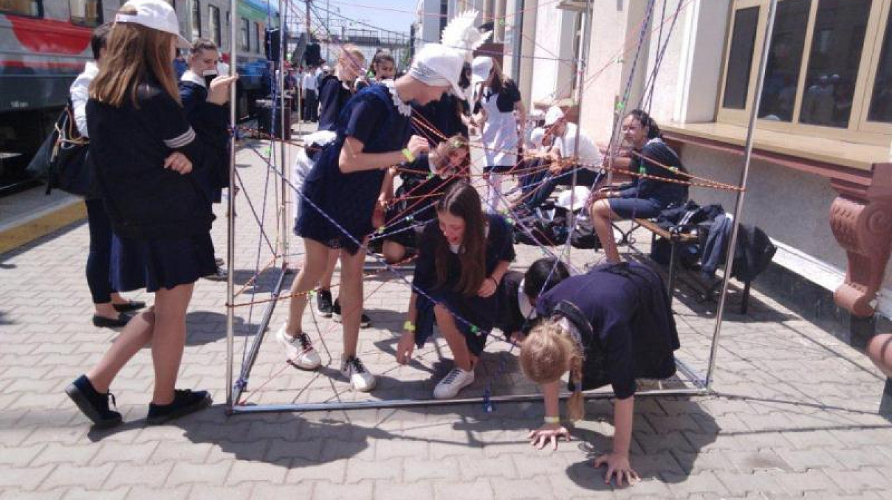 Учащиеся школы № 32 Центрального округа стали победителями квеста "Поезд БЕЗопасности"